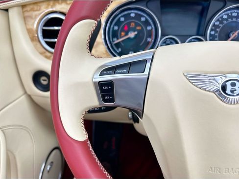 Used 2017 Bentley Continental GT image 19
