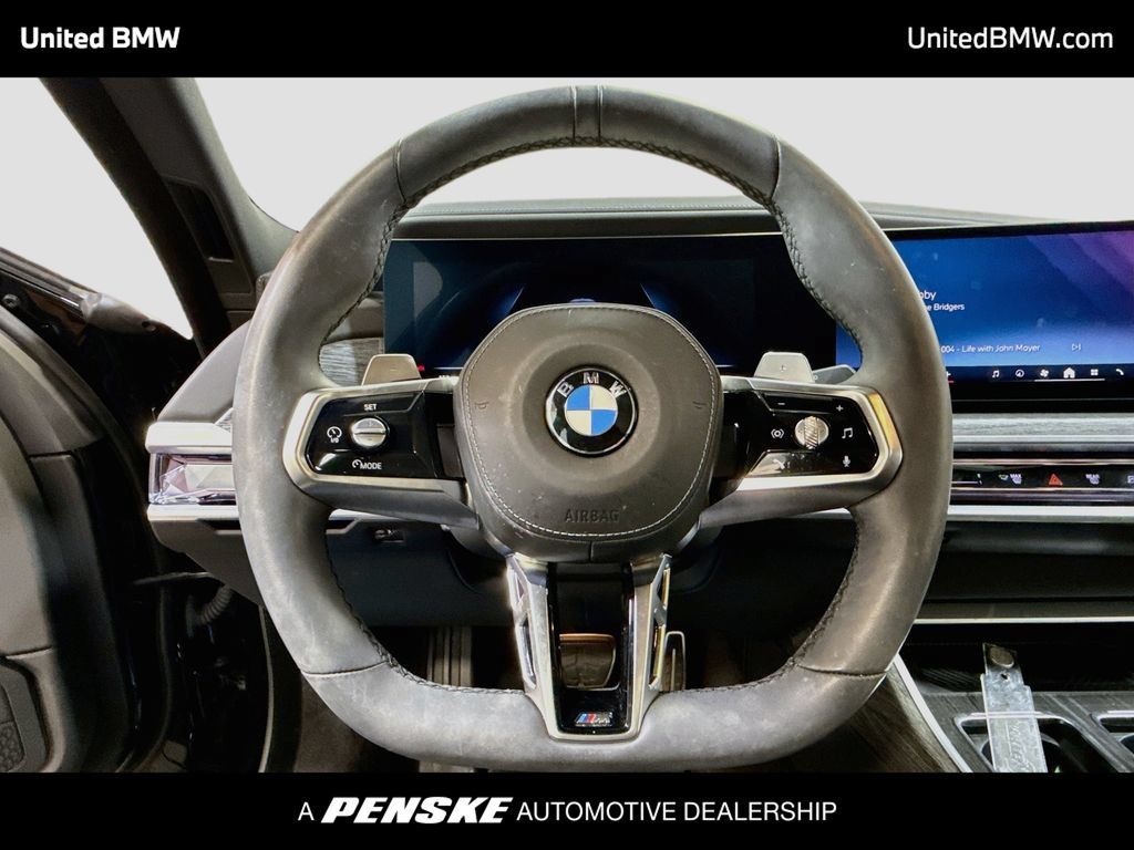 Certified 2025 BMW 740i w/ Premium Package RWD image 13