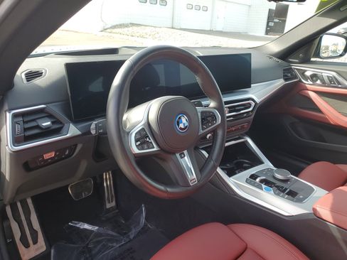 Used 2024 BMW i4 eDrive40 w/ M Sport Package image 10