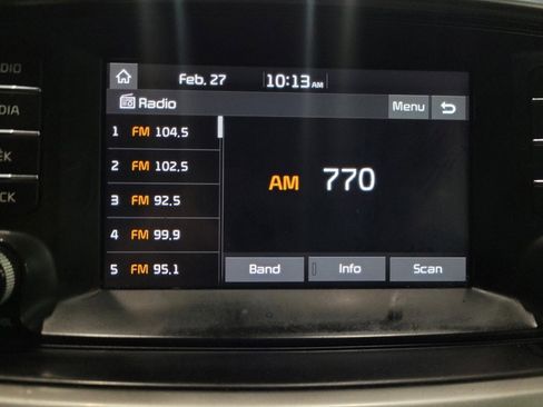 Used 2020 Kia Sorento LX image 25