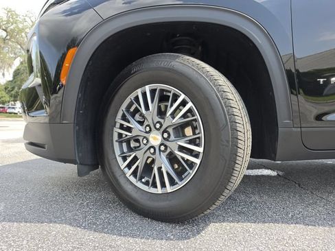 Used 2024 Chevrolet Traverse LT w/ Enhanced Driving Package FWD image 38