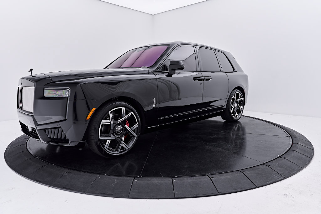 Used 2025 Rolls-Royce Cullinan Black Badge AWD/4WD image 10