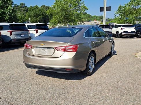 Used 2022 Chevrolet Malibu LT FWD image 5