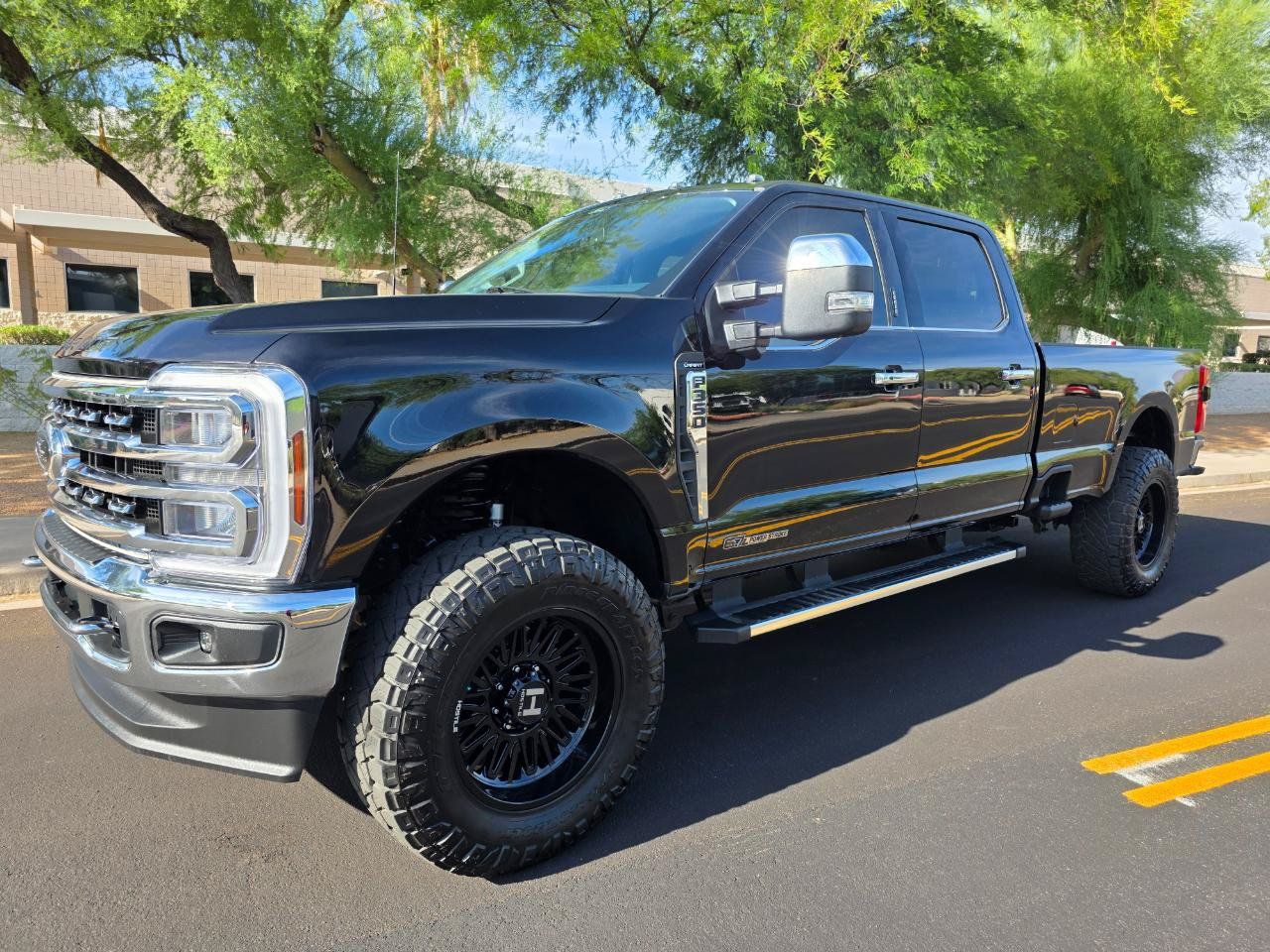 Used 2024 Ford F350 Lariat w/ Chrome Package AWD/4WD image 2