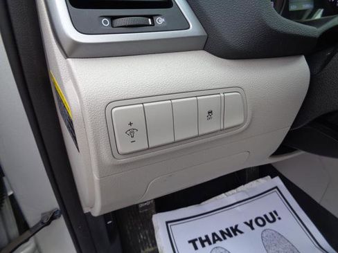 Used 2018 Hyundai Tucson SE image 20