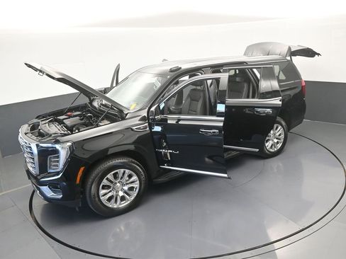 Used 2025 GMC Yukon Denali AWD/4WD image 71