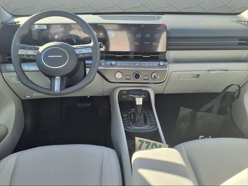 New 2026 Hyundai Kona SE image 15