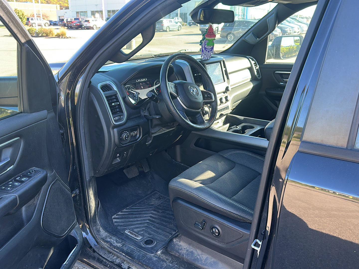 Used 2019 RAM 1500 Big Horn AWD/4WD image 8