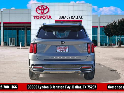 Used 2021 Kia Sorento SX image 9