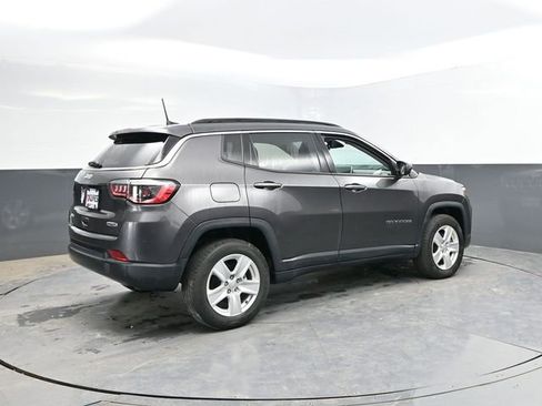 Used 2022 Jeep Compass Latitude AWD/4WD image 10