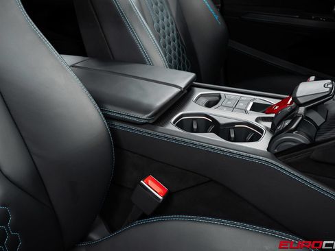 Used 2024 Lamborghini Urus Performante AWD/4WD image 42