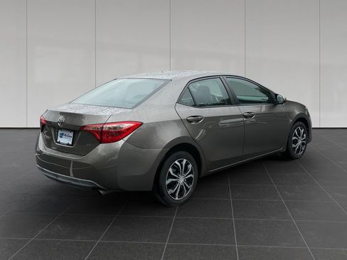 Used 2019 Toyota Corolla LE FWD image 5