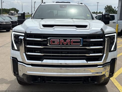New 2026 GMC Sierra 2500 SLT w/ SLT Premium Package AWD/4WD image 15