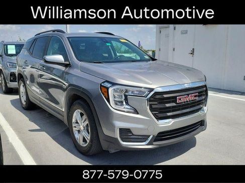 Used 2024 GMC Terrain SLE w/ Driver Convenience Package FWD image 1