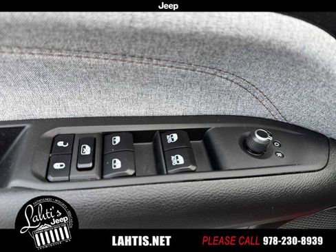 Certified 2023 Jeep Compass Latitude image 29