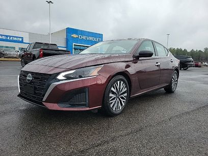 Used 2024 Nissan Altima 2.5 SV