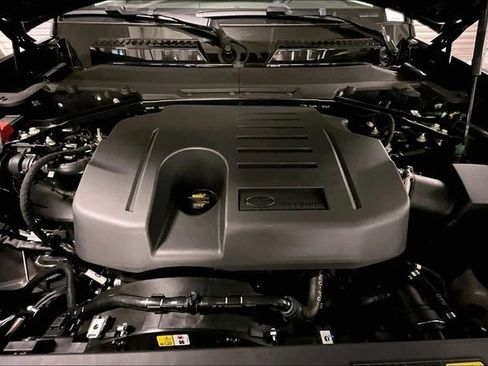 Certified 2023 Land Rover Defender 110 X-Dynamic SE image 9