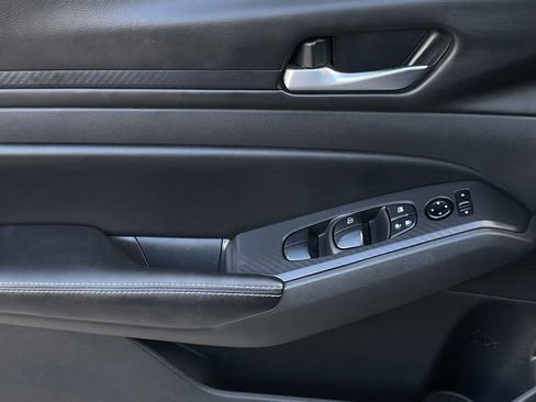 Used 2024 Nissan Altima 2.5 SV image 20