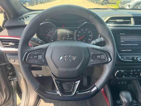 Used 2023 Chevrolet TrailBlazer RS w/ Convenience Package FWD image 12