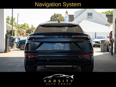 Used 2022 Lamborghini Urus image 5