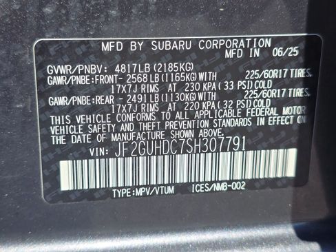 Used 2025 Subaru Crosstrek 2.5i Premium AWD/4WD image 31