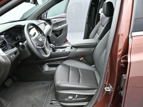 Certified 2023 Cadillac XT5 Luxury FWD image 14