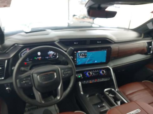 Used 2026 GMC Sierra 2500 Denali Ultimate w/ LPO, GMC Protection Package AWD/4WD image 12