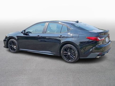 Certified 2025 Toyota Camry SE FWD image 5