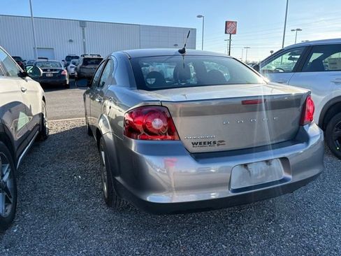 Used 2013 Dodge Avenger SE image 7