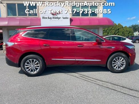 Used 2024 Buick Enclave Premium image 8