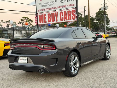 Used 2022 Dodge Charger R/T RWD image 9