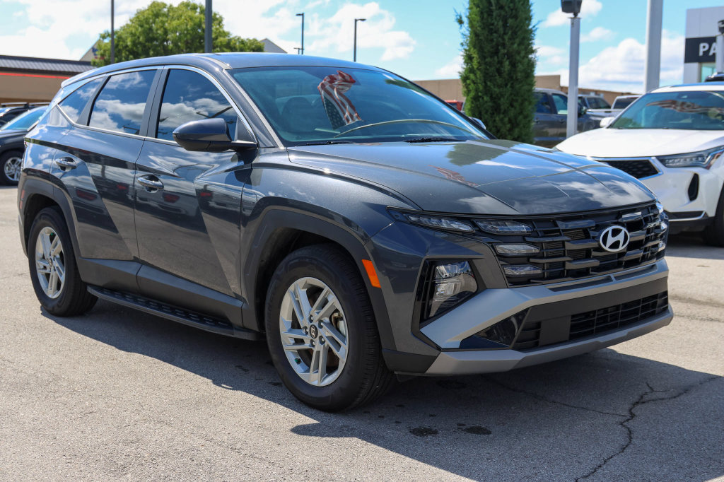 Used 2026 Hyundai Tucson SE FWD image 1