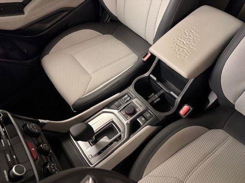 Used 2024 Subaru Forester Premium AWD/4WD image 6