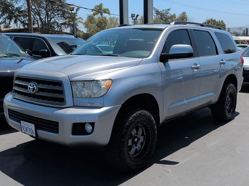 Used 2013 Toyota Sequoia SR5 w/ Sport Appearance Pkg AWD/4WD image 1