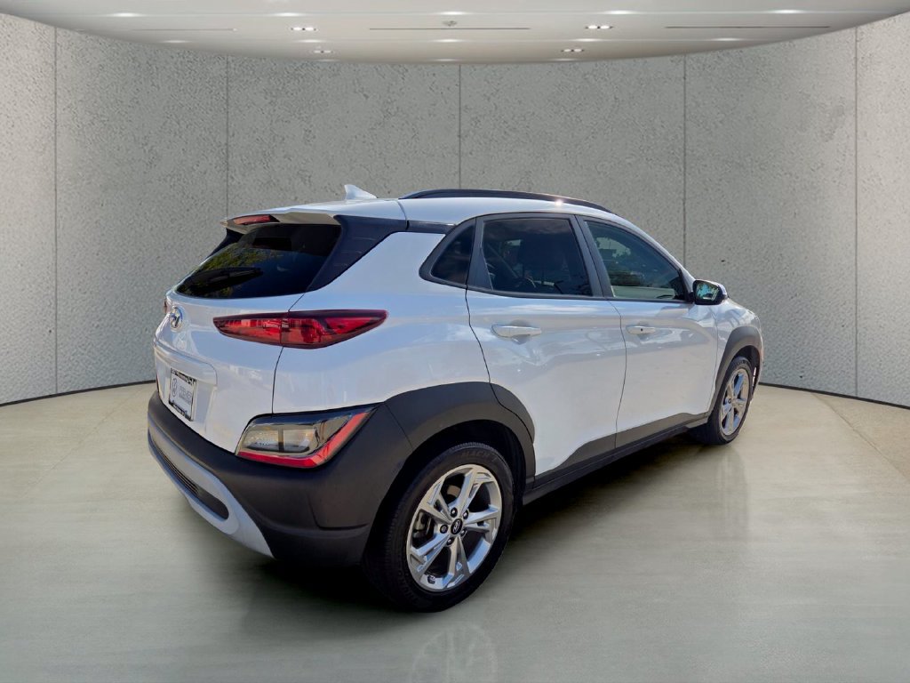 Used 2023 Hyundai Kona SEL w/ Cargo Package FWD image 5