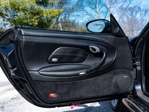 Used 2004 Porsche 911 Carrera 4S image 38