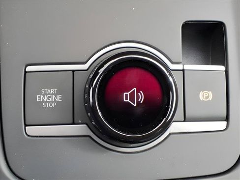 New 2026 Volkswagen Tiguan SE image 22