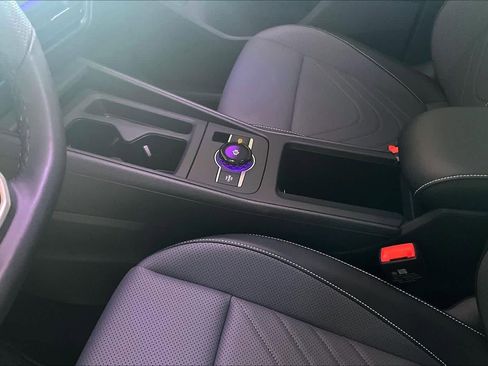 New 2026 Volkswagen Tiguan SE R-Line FWD image 7