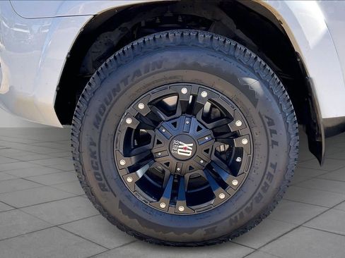 Used 2019 Toyota 4Runner SR5 Premium image 10