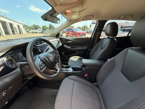 Used 2023 Buick Encore GX Preferred w/ Cold Weather Comfort Package AWD/4WD image 4