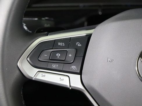 Used 2025 Volkswagen Atlas Peak Edition SE image 38