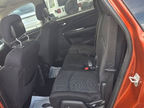Used 2014 Dodge Journey SXT image 11