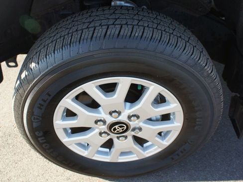 Used 2024 Toyota Tacoma SR image 22