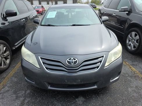 Used 2011 Toyota Camry LE w/ LE Extra-Value Pkg image 6