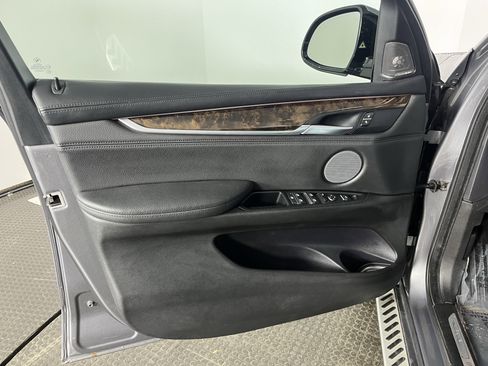 Used 2016 BMW X5 xDrive50i image 10