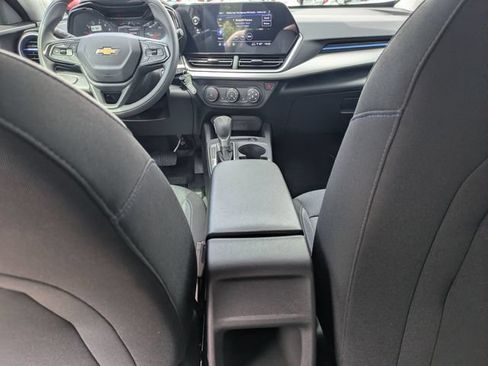 New 2026 Chevrolet Trax LS w/ LS Convenience Package FWD image 24