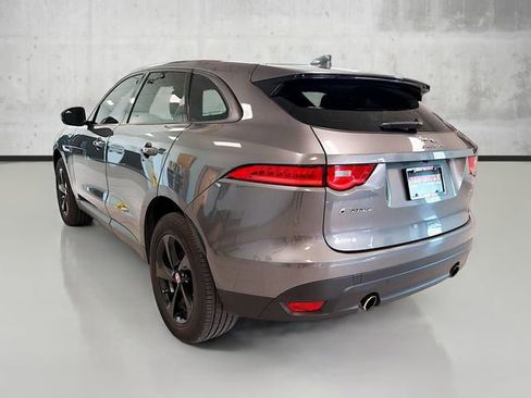 Used 2017 Jaguar F-PACE Premium image 7