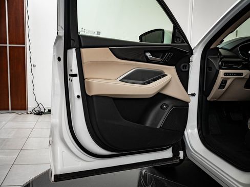 Certified 2025 Acura MDX w/ Advance Package image 28