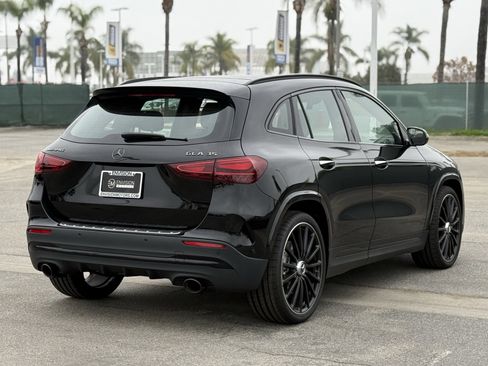 New 2026 Mercedes-Benz GLA 35 AMG 4MATIC image 11