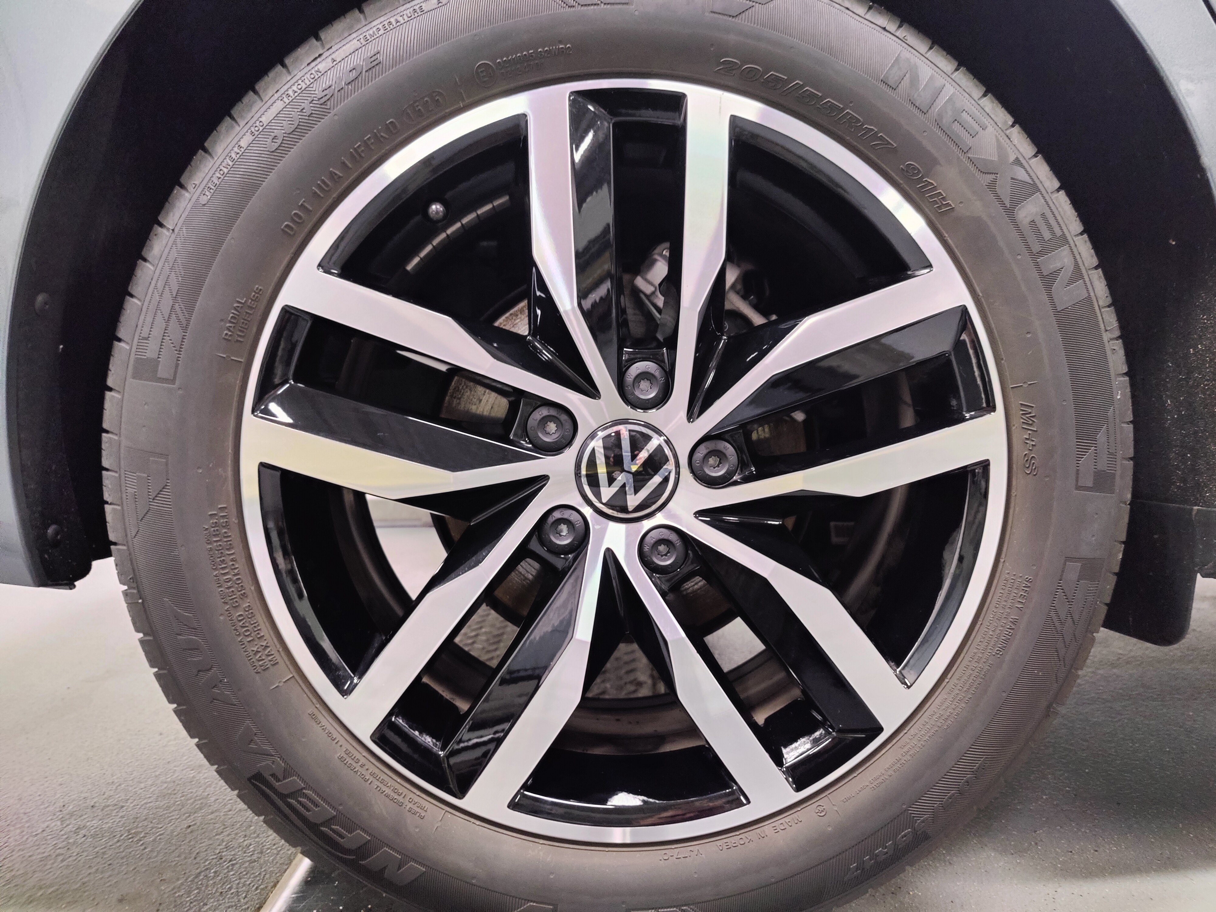 Used 2026 Volkswagen Jetta SE FWD image 22